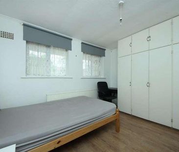 Carlisle Avenue, W3 - Photo 4