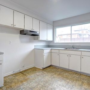 3 1/2 à Ste-Thérèse - internet inclus - libre maintenant ou 1er décembre - Photo 2