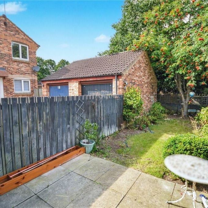 2 Bed Semi-Detached House, Dunlin Fold, LS10 - Photo 1