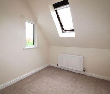 4 bedroom detached house to rent - Photo 6