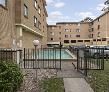 Stunning two bedroom unit - Photo 5