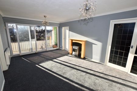 Bowfell Close, Nod Rise, Mount Nod, Coventry, CV5 7JN - 2 Bedroom Top Floor Flat - Photo 3