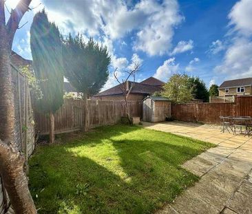 Heathcote Gardens, Harlow, CM17 - Photo 2