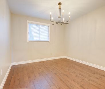 For Lease - 372 Dixon Boulevard, Newmarket, Ontario - Photo 5