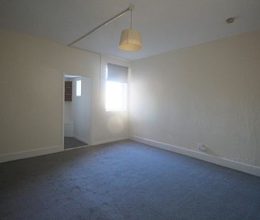 1 bedroom Flat To Let - Photo 5