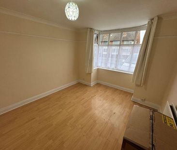 4 bedroom terraced house to rent - Photo 3