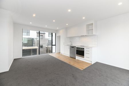 Modern Designer living in New Lynn - Photo 5