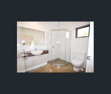 1/53 Banyard Avenue, Kelmscott, WA 6111 - Photo 2