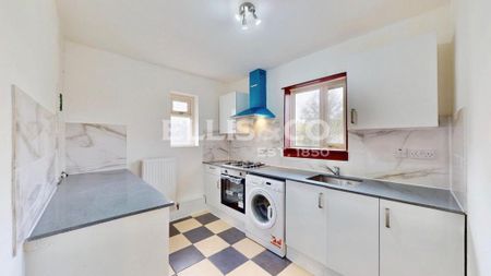 3 bedroom maisonette to rent - Photo 2