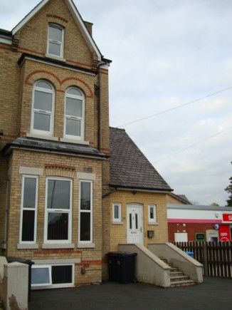 7 Bedroom Student House in Fallowfield - Photo 2