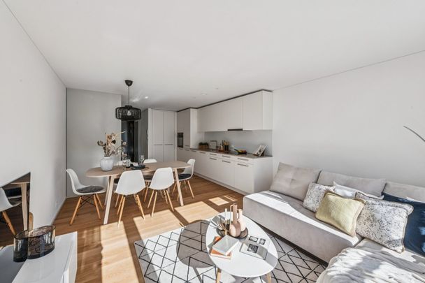 Wohnen auf drei Ebenen mit eigener Terrasse und Arbeitsraum – Ihr neues Zuhause mitten in Baden - Photo 1
