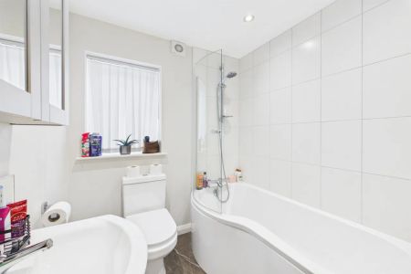Apt 17, 16 Comber Road - Photo 5
