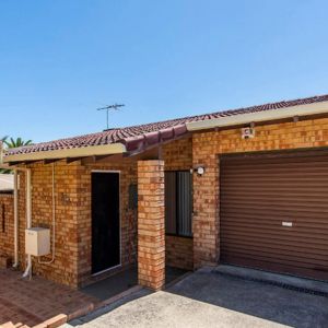 Spacious Coastal Living in Sought-After Kallaroo. - Photo 3