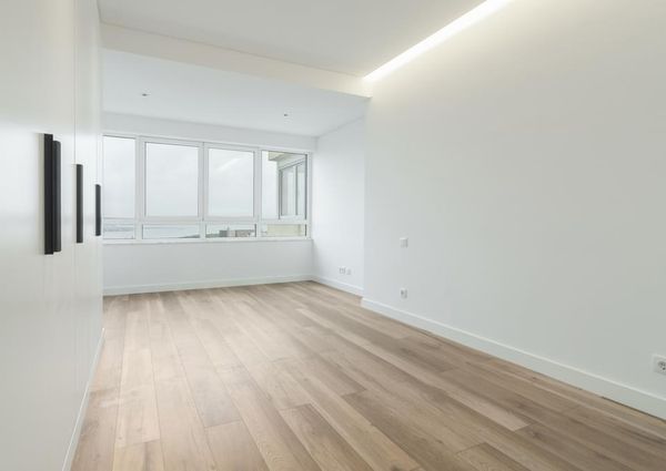 4 Bedroom Apartment with a view, Restelo, Lisboa