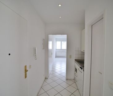 Pendler und Studenten aufgepasst! Schicke 2-Zimmer-Wohnung an der B... - Foto 1