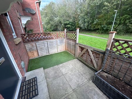 2 bedroom terraced house to rent - Photo 5
