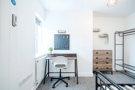 1 bedroom in a house share to rent - Photo 5