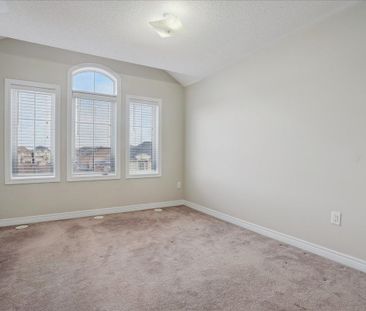 For Lease - 2548 Grand Oak Trail, Oakville, Ontario - Photo 3