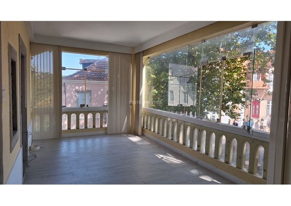 Apartamento T3+1 em Lisboa