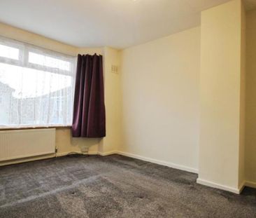 This immaculate three-bedroom terraced home on Kinsale Road, Bristo... - Photo 6