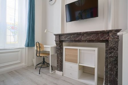 WINOC CHOCQUEEL P Roommate 10 Bedrooms at Tourcoing - Photo 2