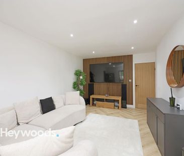 4 bedroom detached house to rent - Photo 3