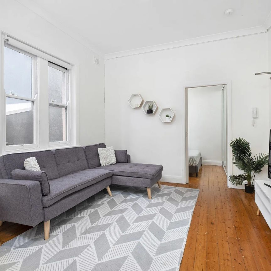 Charming Art Deco Apartment in Historic Beresford House, Manly - Photo 1