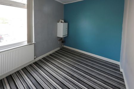 2 bedroom House To Let Total Size: 829 SQ FT - Photo 4