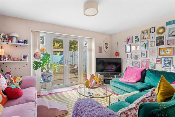 2 bedroom terraced house to rent - Photo 1