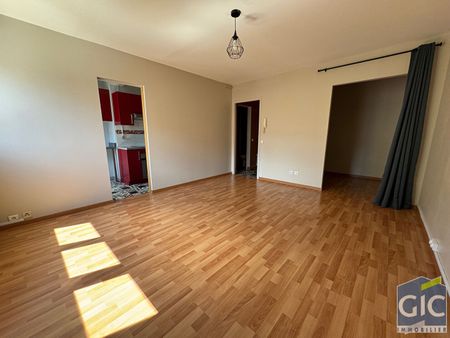 Location Appartement 1 pièce 34m² - Photo 4