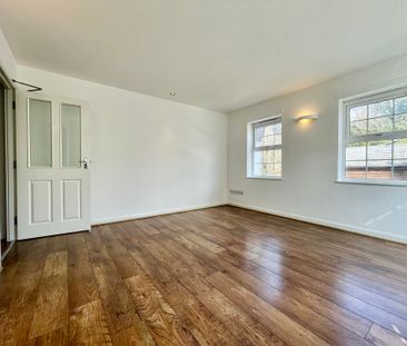 2 bedroom flat to rent Batts Hill, Redhill - Photo 6