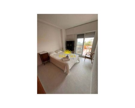 THREE-BEDROOM APARTMENT – EL CAMPELLO, ALICANTE - Photo 2