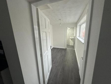 3 bedroom terraced house to rent - Photo 4