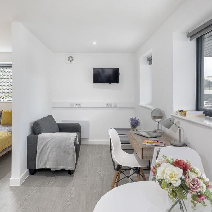 Studio to rent - Photo 1