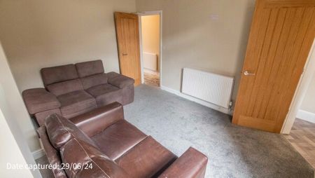 9, Cromer Street - Photo 2