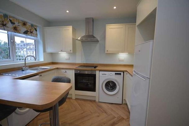 Sycamore Road, Amersham, HP6 - Photo 1