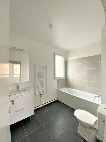 Location Appartement 3 pièces 62m² PERSAN 95340 - Photo 2