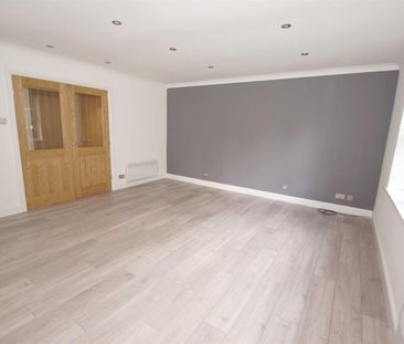 Parkwood Court, Roundhay - Photo 4