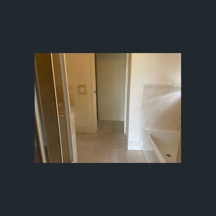 Break Lease - Four Bedroom Home in Meadowbrook - Photo 1