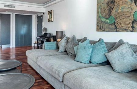 2 bedroom luxury Apartment for rent in Puerto Banus, Andalusia - Photo 2