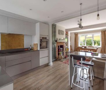 One Tree Hill Road, Guildford, GU4 - Photo 3