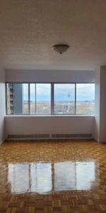 Grand 4 1/2 chauffé, eau chaude, électros - Photo 4