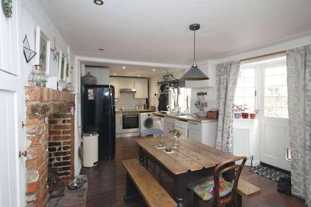 Tanners Street, Faversham, Kent, ME13 - Photo 4