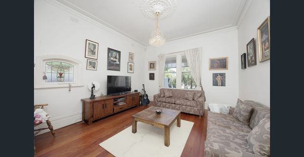 Luxurious Living on The Golden Mile - Photo 1