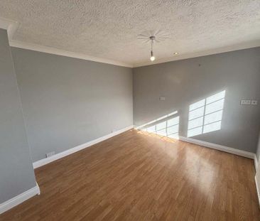 4 bedroom semi-detached house to rent - Photo 2