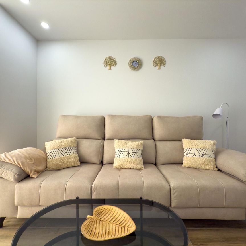 Apartamento de alquiler en Plaza Plaza Músico Óscar Tordera Iñesta, Mercado - Photo 1