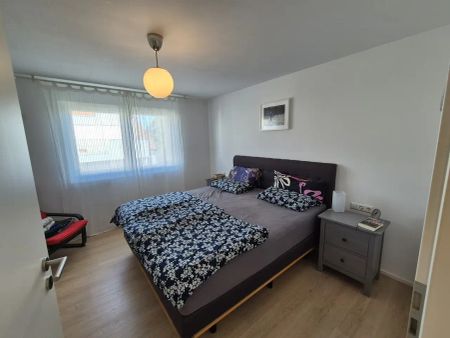 Ruhiges Wohnen im Grünen in Waldnähe: 4-Zimmer-Wohnung mit Balkon und 2 Stellplätzen in Böblingen - Photo 3