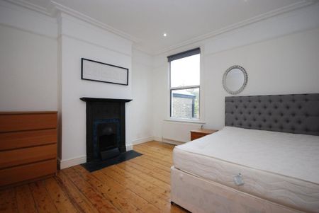 3 bedroom apartment to rent - Photo 3