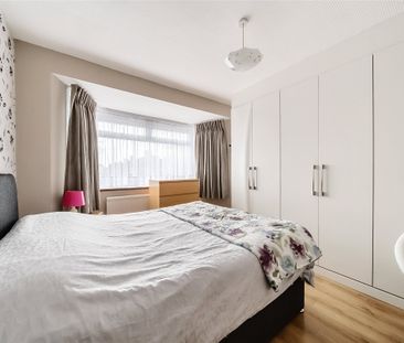 Beverley Drive, Edgware, HA8 - Photo 5