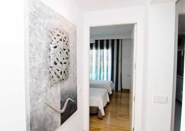 Apartment for rent on the beachfront of Arenal in Javea.